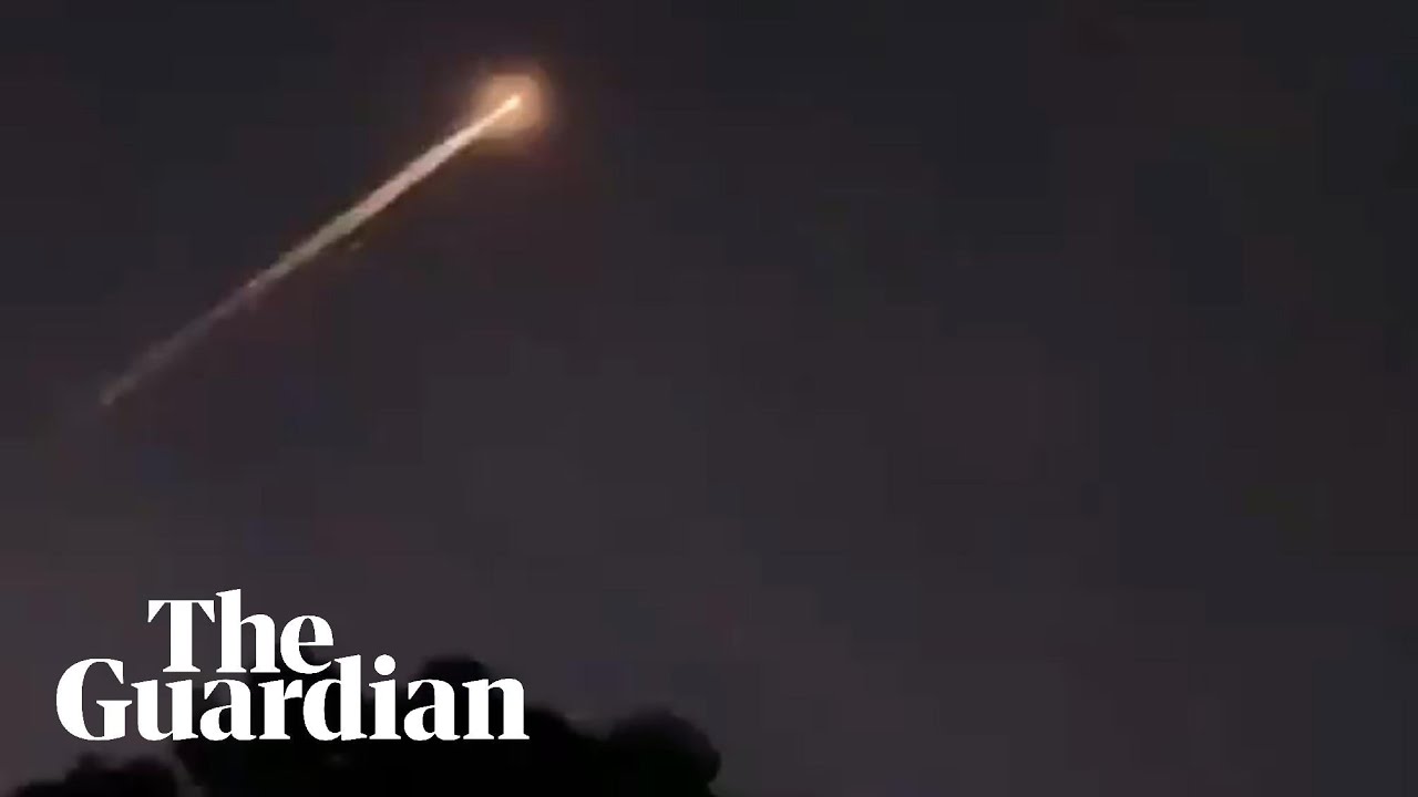 每天有一到两颗星链卫星落回地球