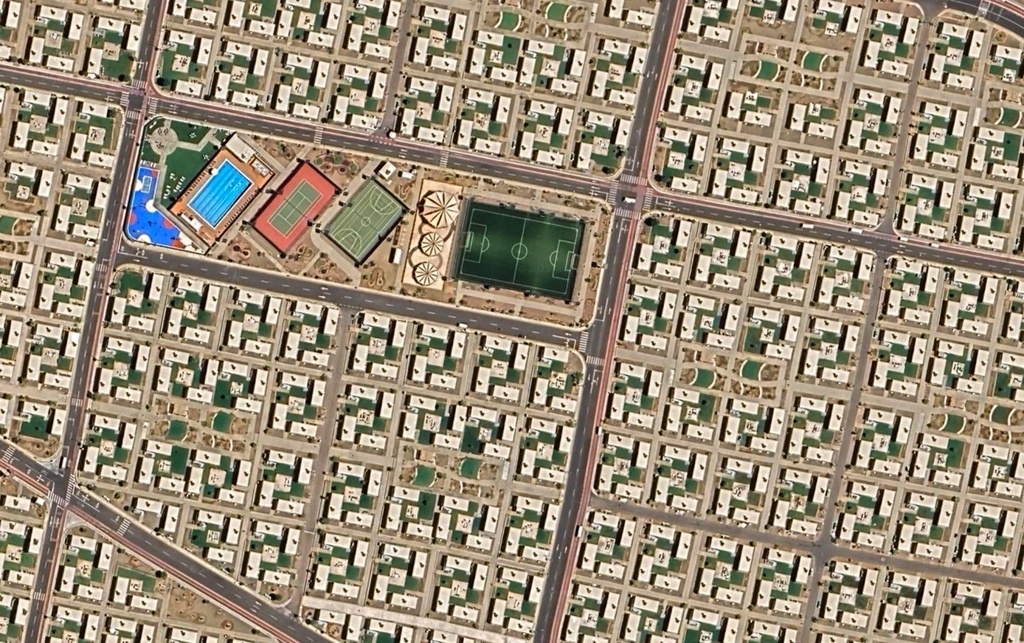 赛博监工：看看沙特新未来城(Neom)的巨型工地