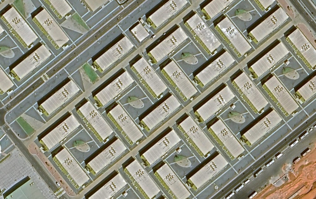 赛博监工：看看沙特新未来城(Neom)的巨型工地